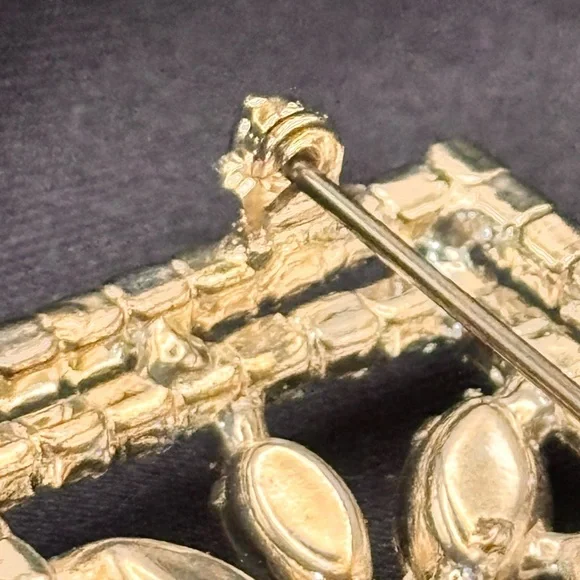 1950s GLAMOUR! Large Rectangular Marquise Rhinestone Brooch - Picture 9 of 16